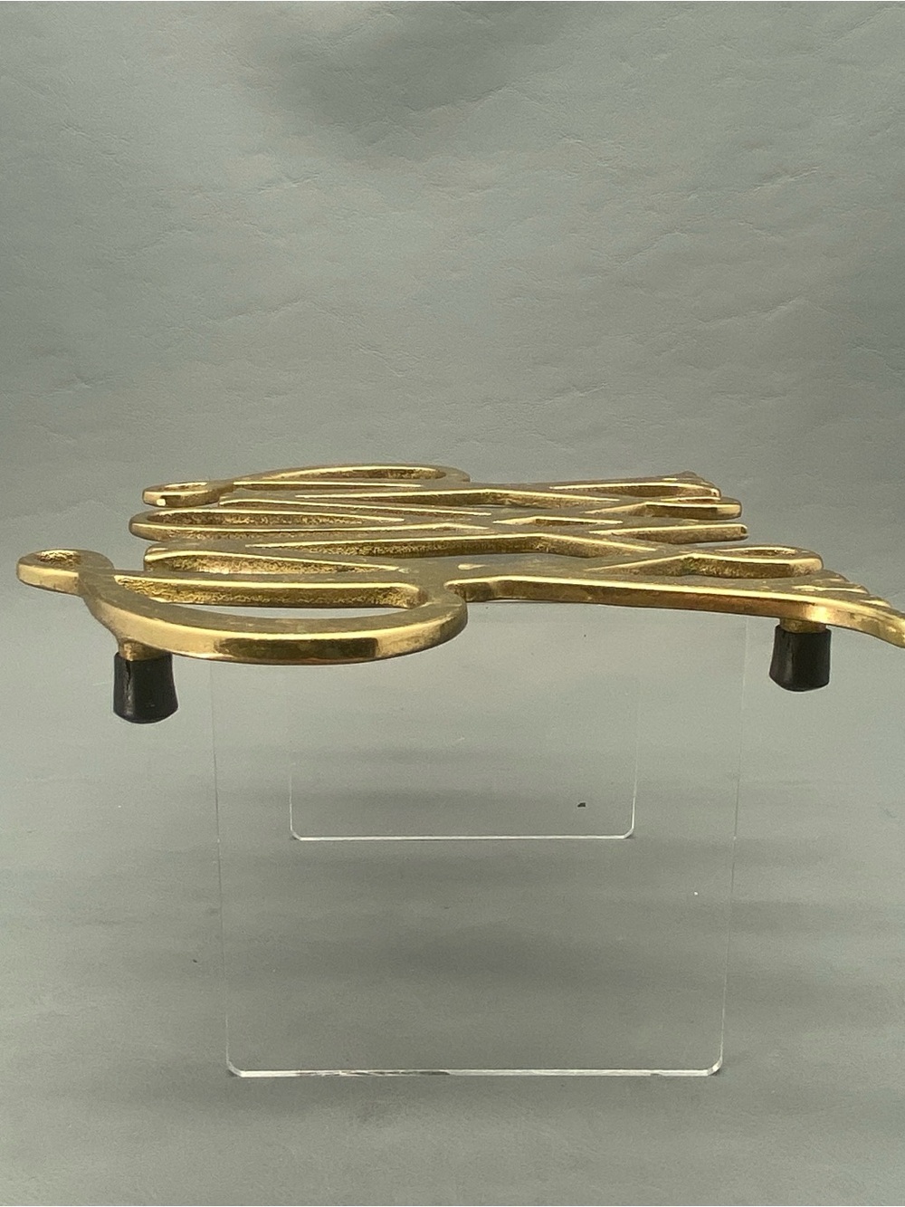 Vintage William and Mary Brass Trivet Virginia Metalcrafters Williamsburg 1950 - Picture 6 of 8